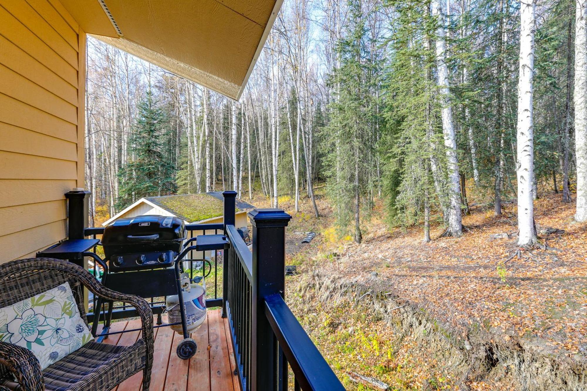 Convenient Fairbanks Guest Suite With Grill! Экстерьер фото